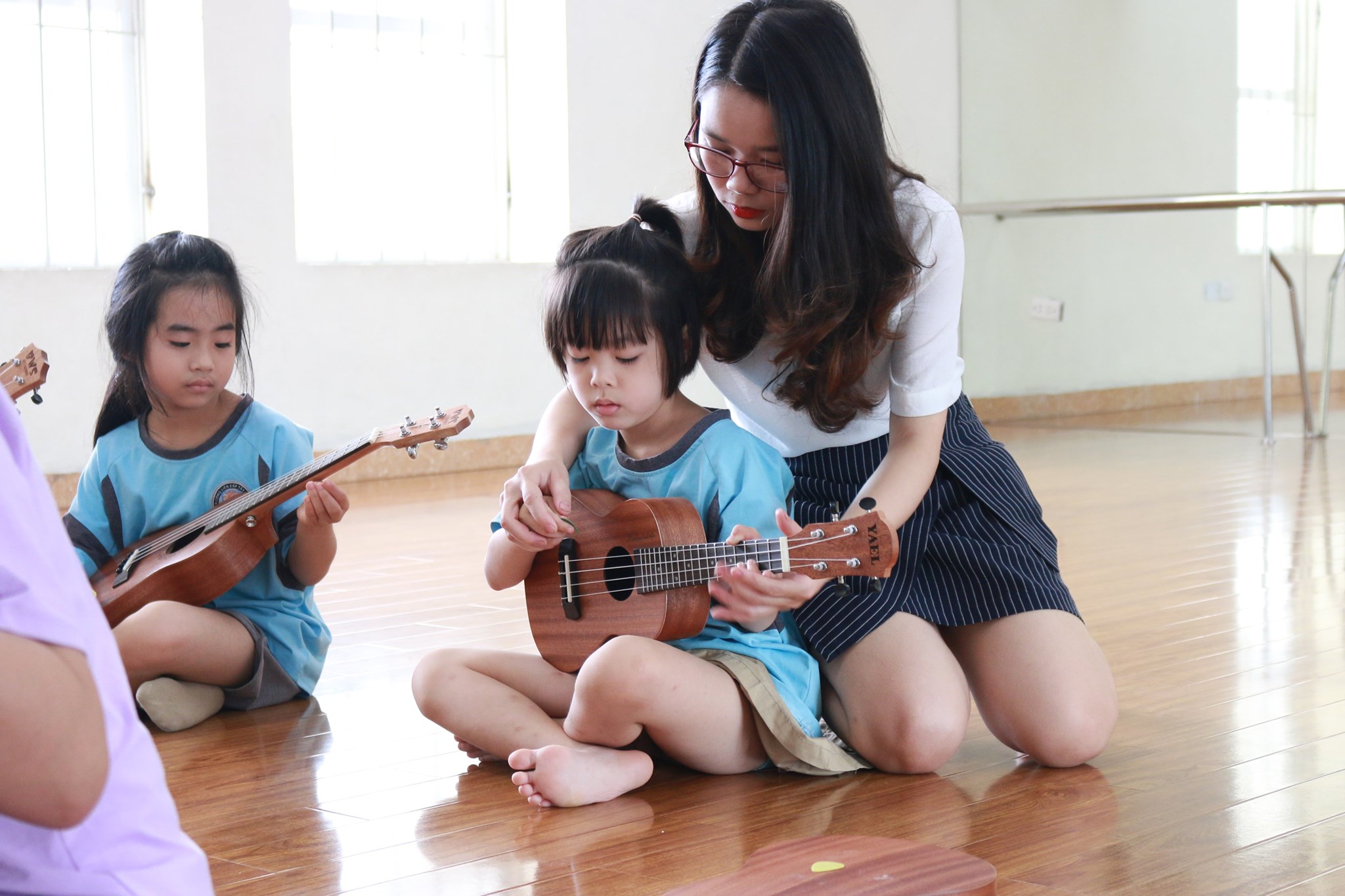 Tiết âm nhạc với đàn ukulele của WHSers khối Song ngữ