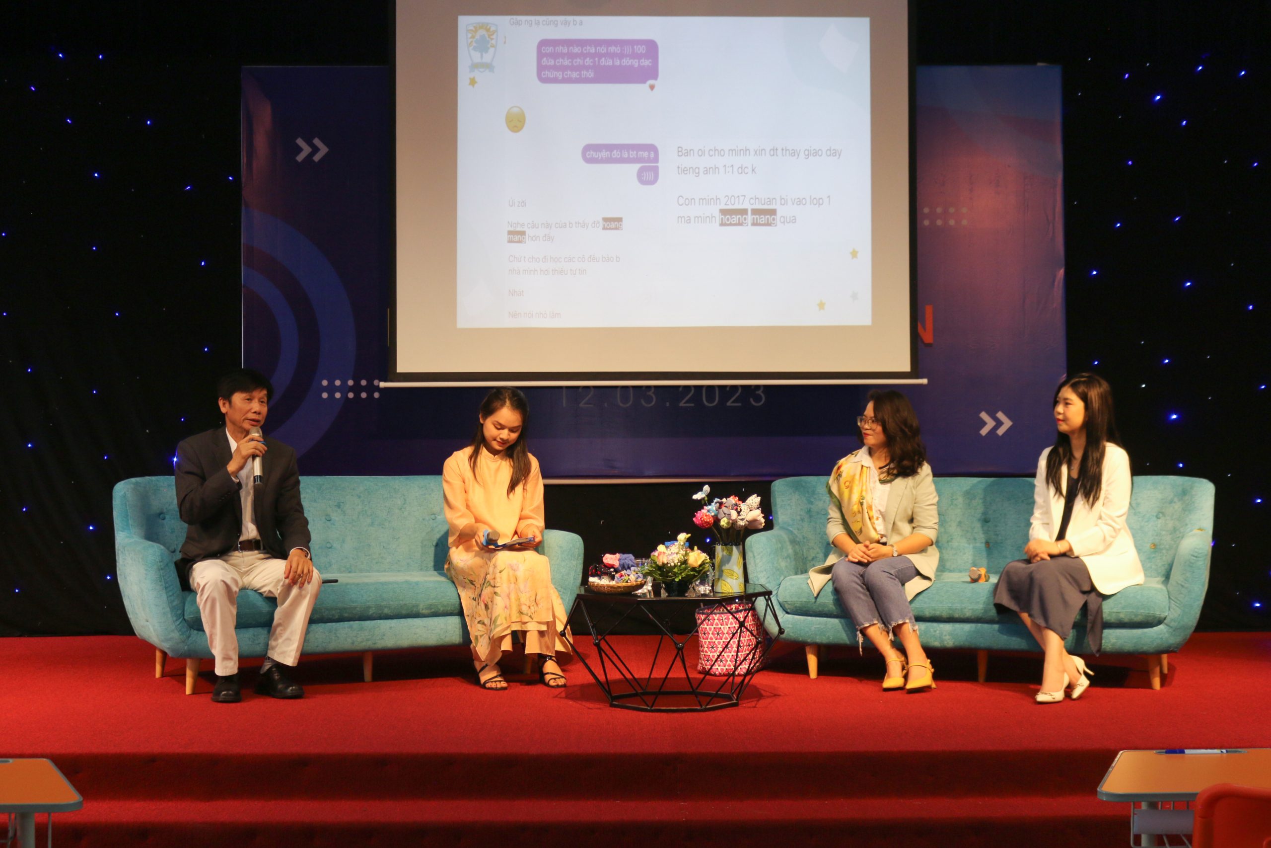 Không khí sôi nổi tại talkshow “Dạy con học hay học cùng con?”